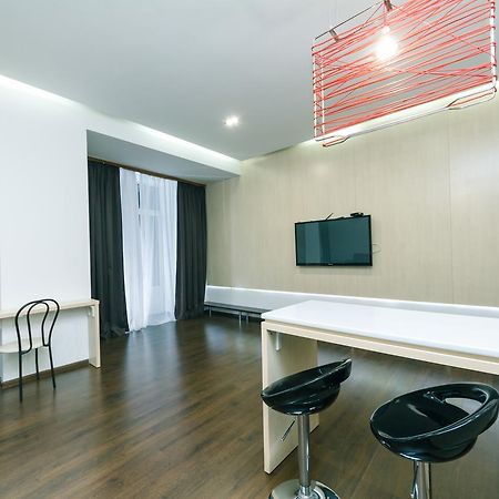 Kreschatik 21 With Terrace 2Br Kyiv Exterior foto