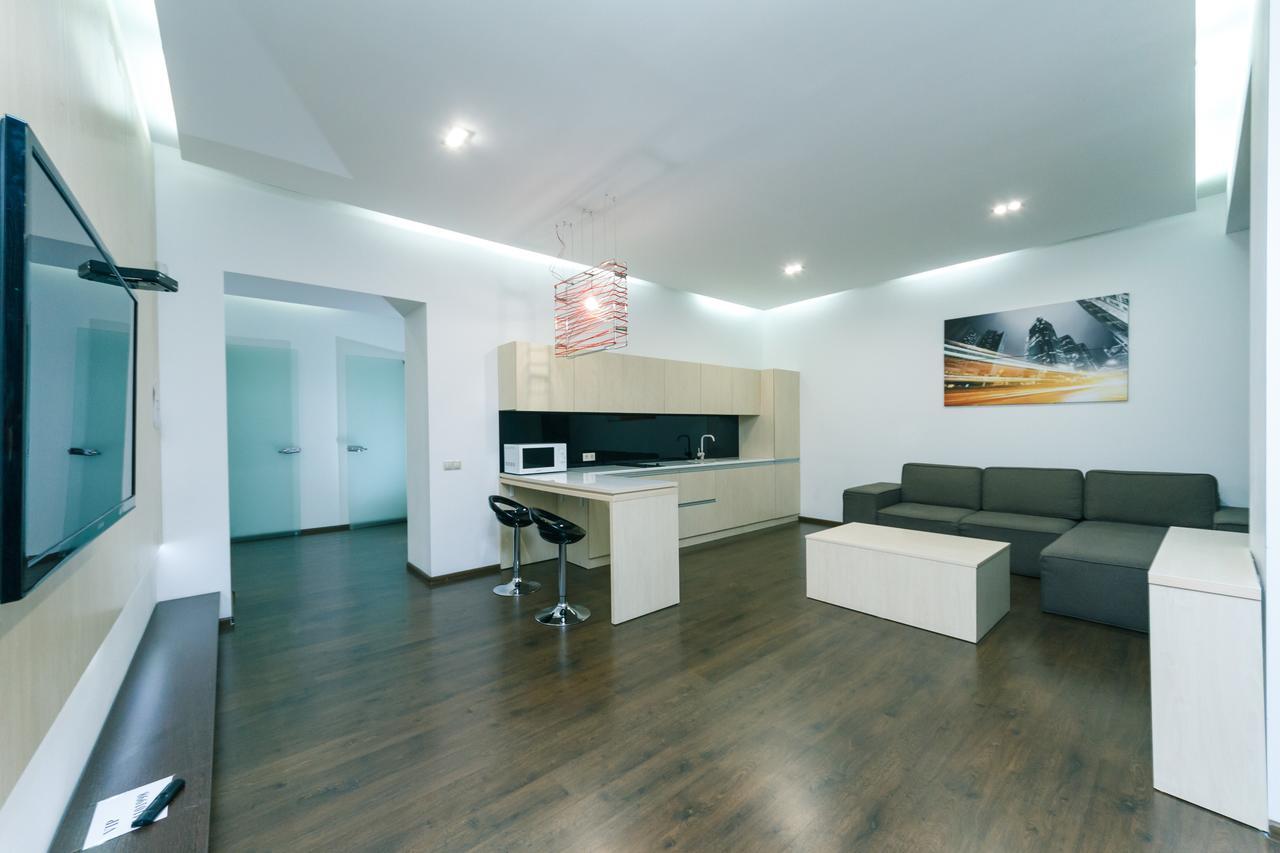 Kreschatik 21 With Terrace 2Br Kyiv Exterior foto